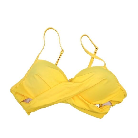 6 pieces swim tops ,bottoms and one piece size Medium - Picture 5 of 13